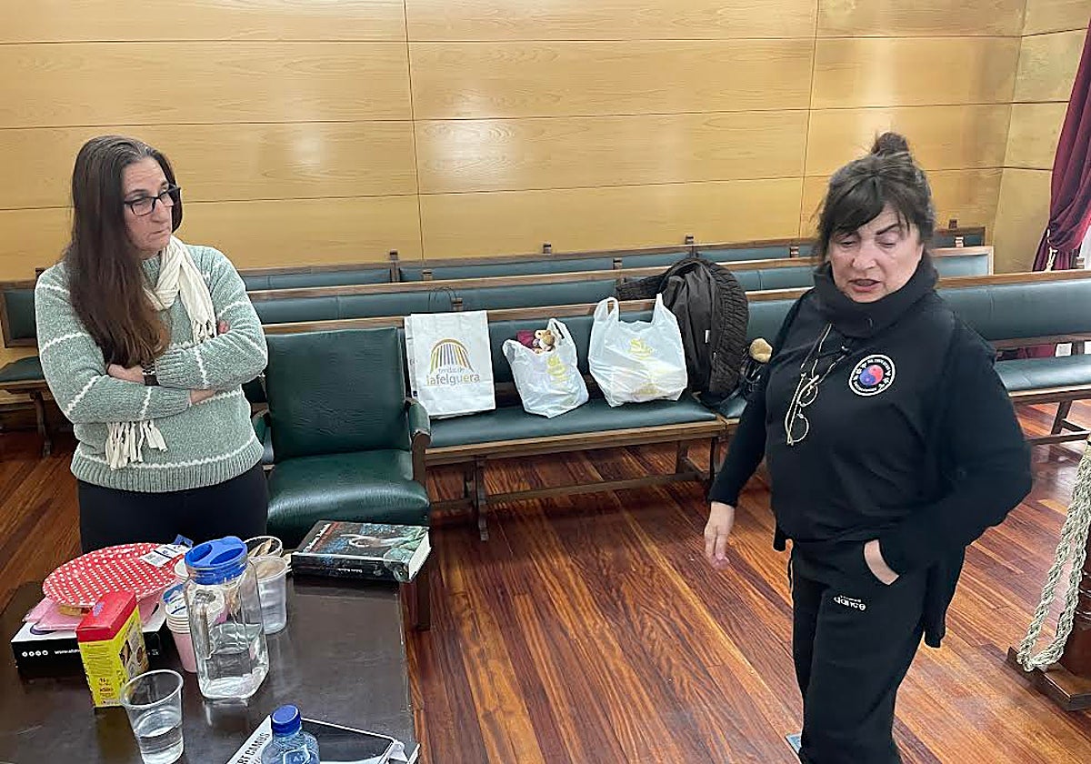 Encerrados en el Ayuntamiento de Langreo para defender sus casas | El ...