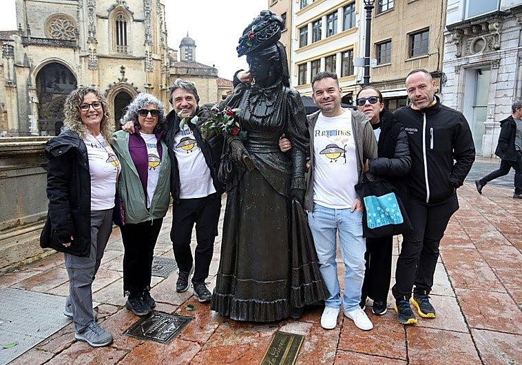 Los turistas coinciden: Oviedo «sorprende, tiene de todo»
