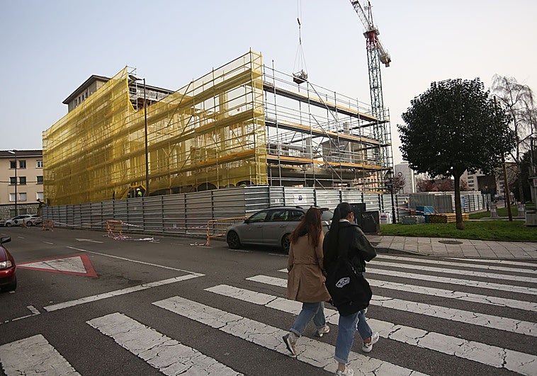 Vox pregunta al Ayuntamiento si ha prorrogado las obras del centro social de Ventanielles