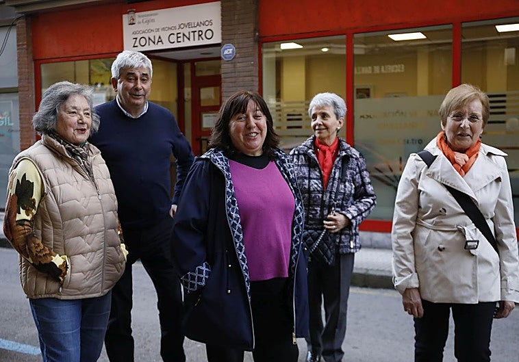 Un lugar apañado y con algo peculiar: «Somos el barrio de todo Gijón»