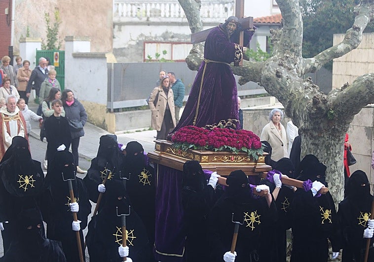 Nazarenos para la Pasión en Candás