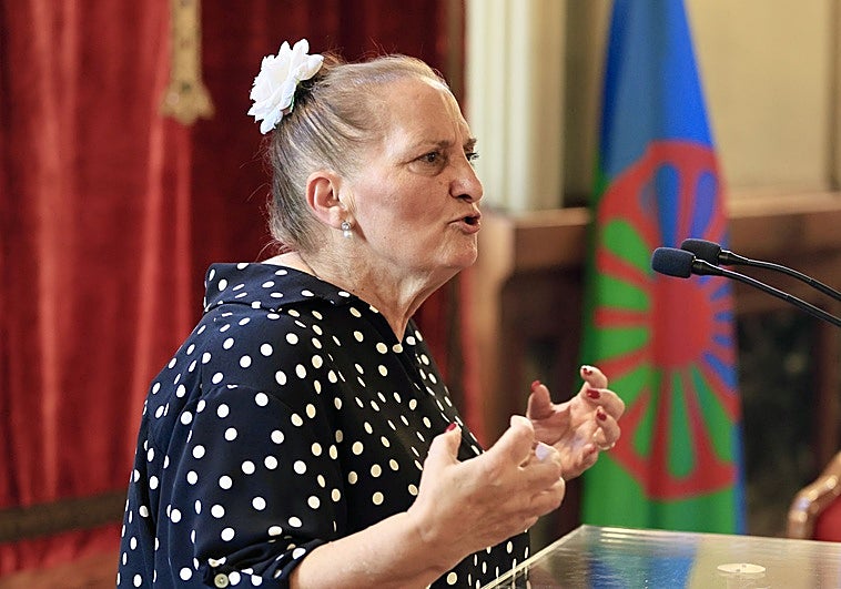 «Exijo a los que trabajan con dinero público que resuelvan los problemas de los gitanos»