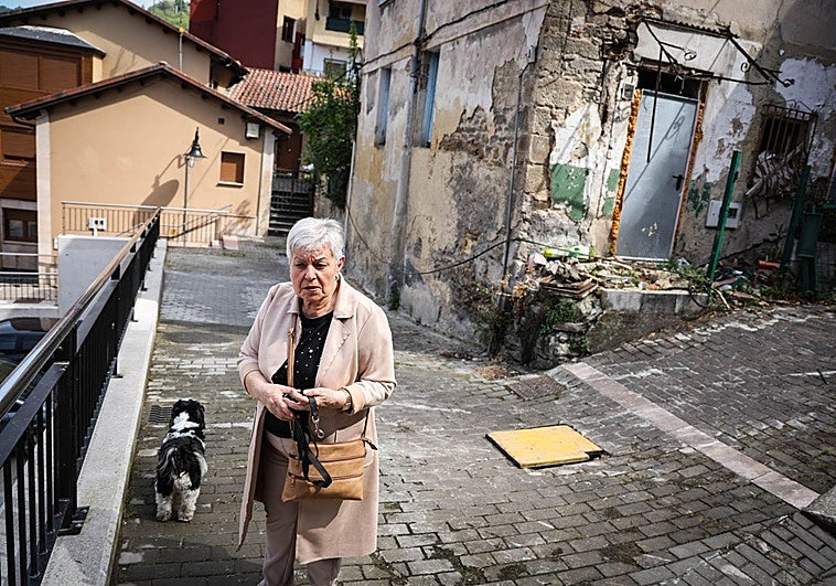 Mieres insta a los seguros de los afectados por la explosión de hace un año a «buscar soluciones sin demora»
