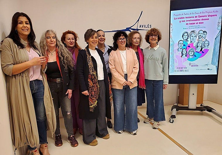 La directora Natalia Suárez hace debutar en Avilés a once aficionados al teatro