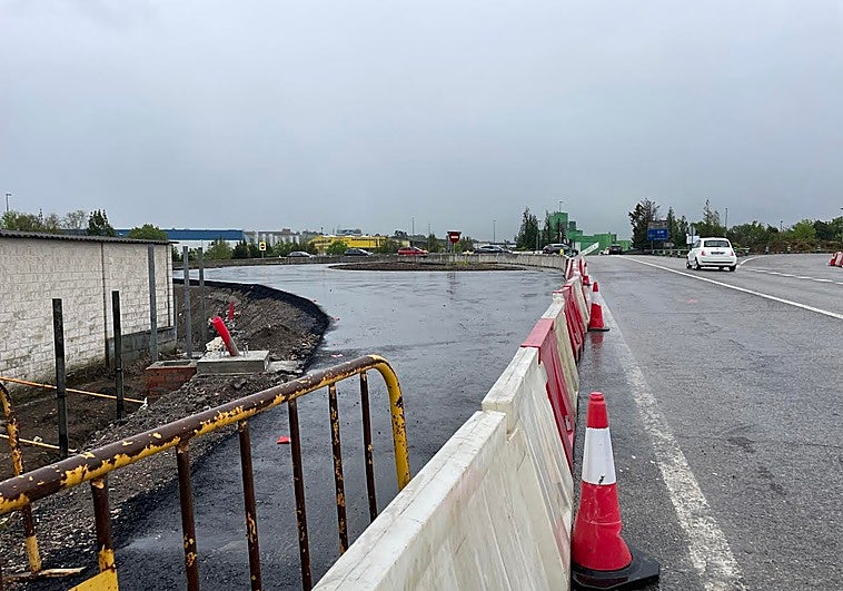 Las obras en la rotonda de Parque Principado avanzan para poder abrir el acceso este verano