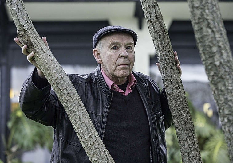 Fallece en Gijón el escritor Ian Watson a los 82 años