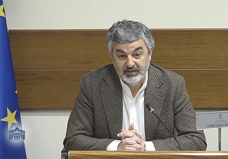 Alejandro Calvo, consejero de Movilidad: «La autopista del mar en Gijón no se puede sostener con fondos públicos»
