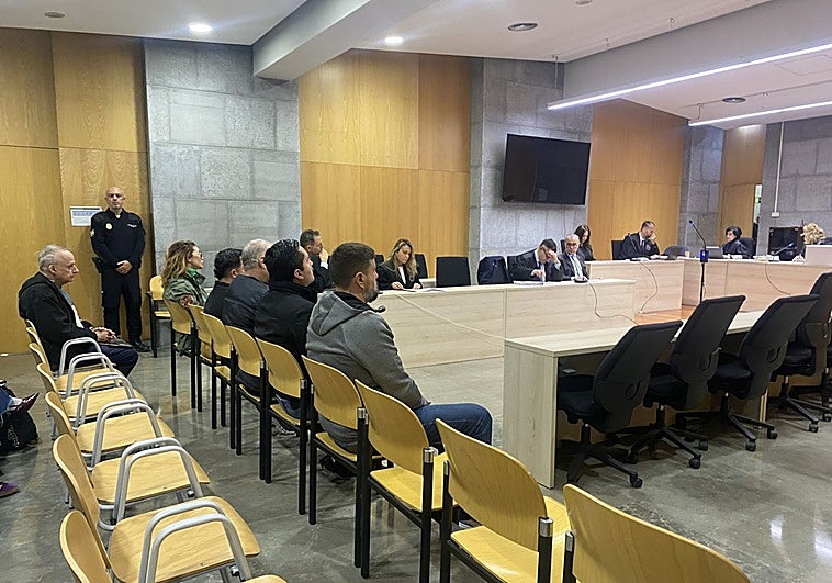 El abogado de los narcos apuñalado en Oviedo intentó renunciar a su clienta hace unos días