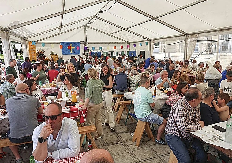 Mercado tradicional, fabada para todos y ordeño exprés por San Isidro en Llanera