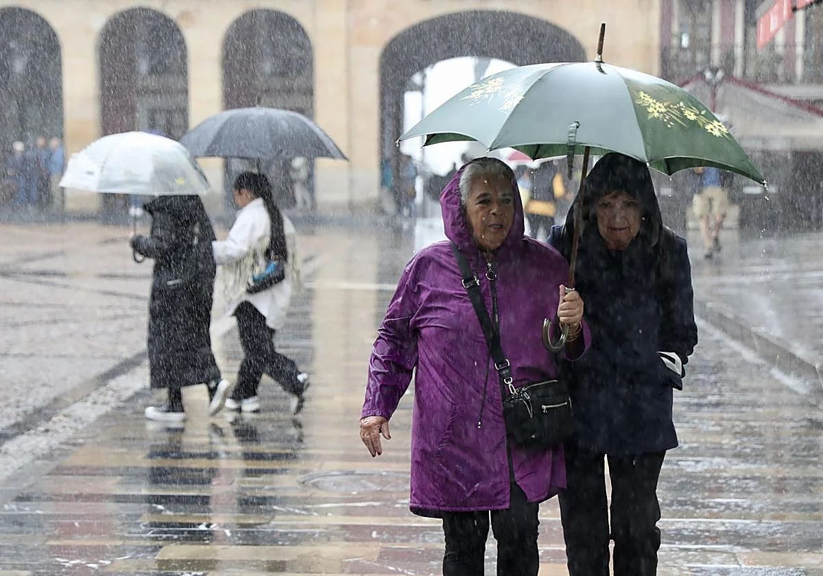 Desplome térmico y nieve a 1500 metros en Asturias