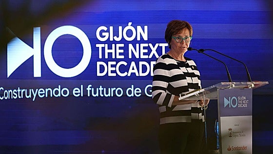 Carmen Moriyón asegura que Gijón «dejó hace años de especular con su futuro y es ya la dueña de su destino»