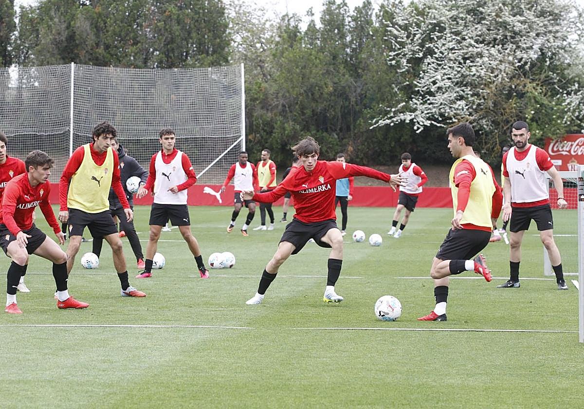 El fondo de armario condena al Sporting