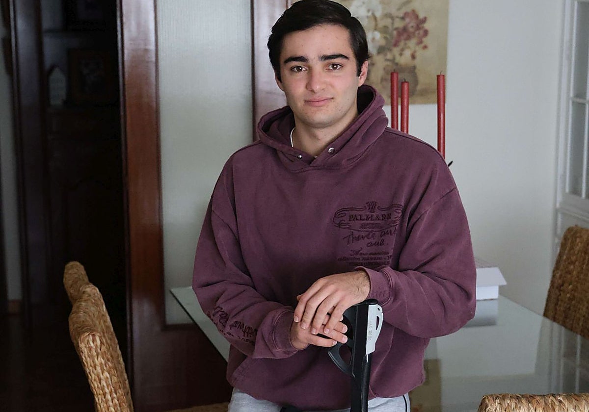 La defensa del joven ovetense que casi pierde una pierna amplía la querella a dos médicos más