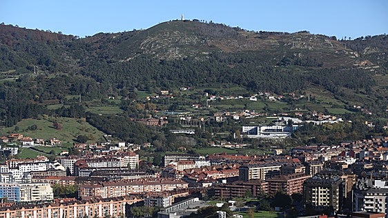 Los vecinos de la zona oeste piden al Ayuntamiento de Oviedo la vía de La Pixarra
