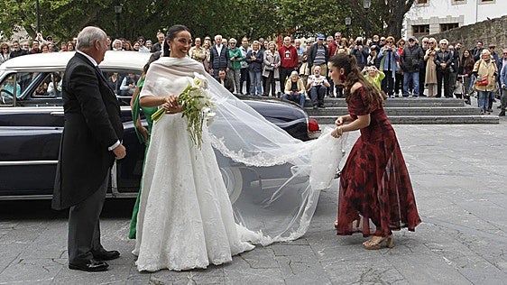 Valeria Putzeys y Pablo Villaverde se dan el sí quiero: las fotos de la boda más internacional de Gijón