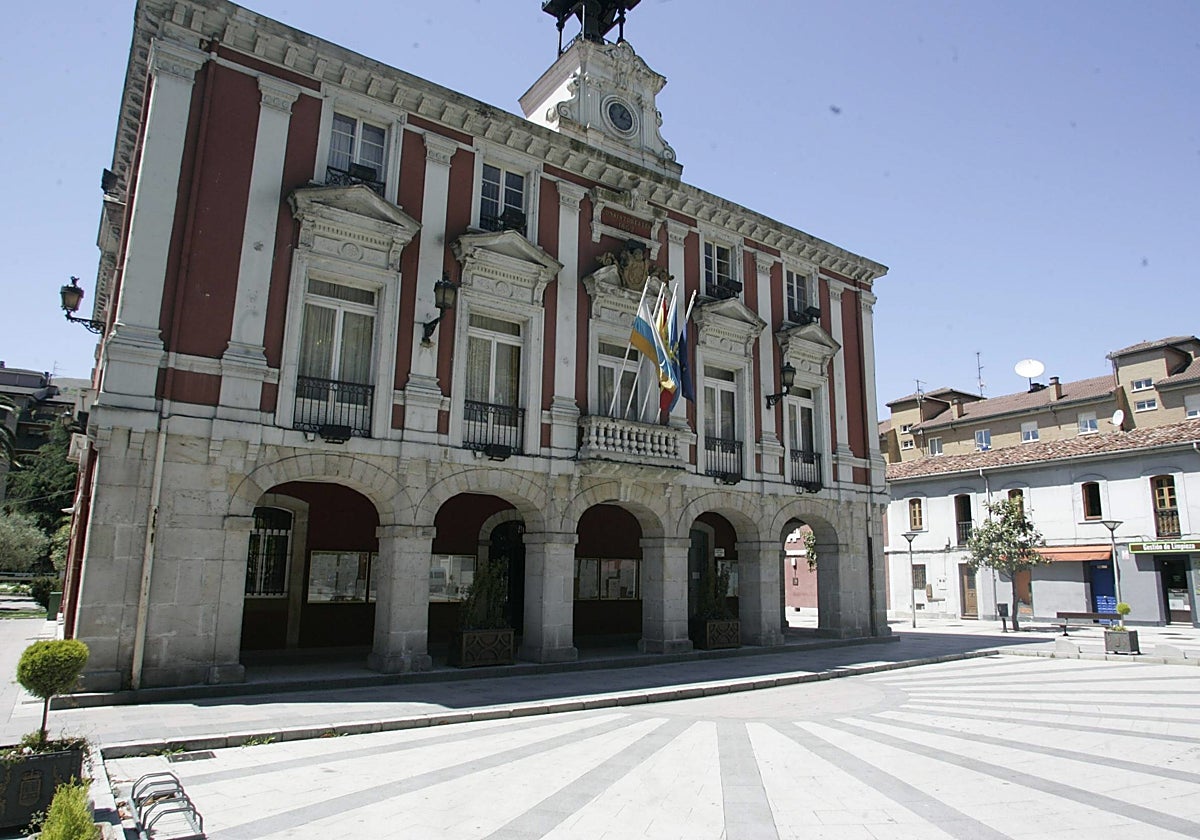 Mieres acata la sentencia sobre el plan de empleo que seguirá en marcha con sus 27 trabajadores