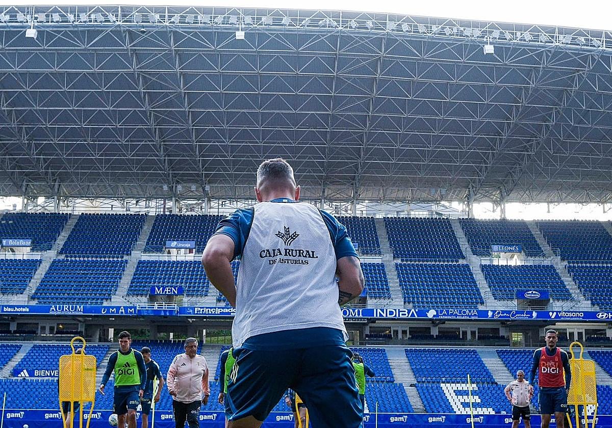 El Real Oviedo baja el telón de una triste temporada en Mallorca