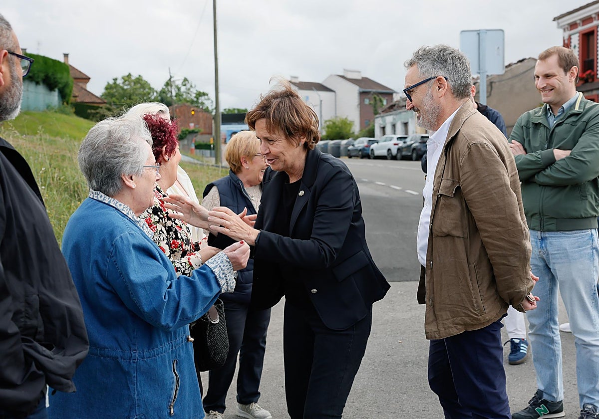 El barrio de Roces, en Gijón, estrena arcén peatonal «seguro y accesible» para conectarse con Nuevo Roces