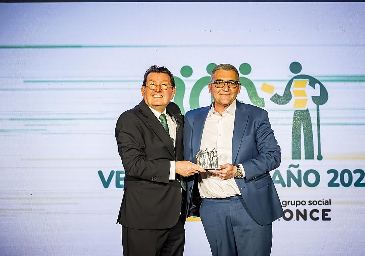 El mierense Iván García, elegido mejor vendedor de la ONCE e