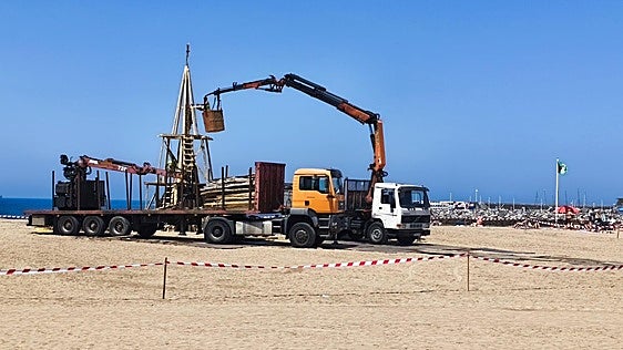 Todo listo para la noche de San Juan en Gijón: «Hay que echar todo lo malo fuera y pensar en un gran verano»