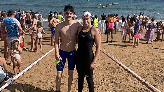 María González repite triunfo en Travesía Playas de Gijón