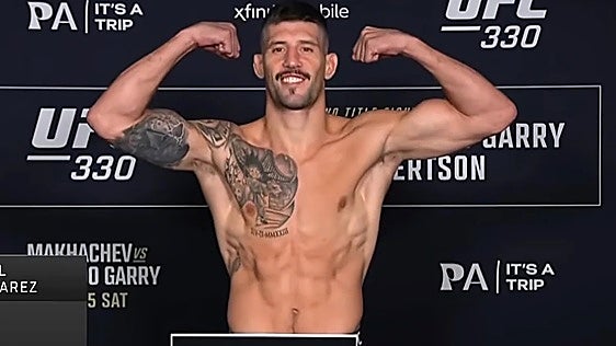 Joel Álvarez da el peso y peleará este fin de semana con la ambición de entrar en el 'top 15'