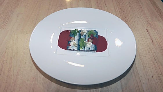 Receta: sardinas en vinagre de sidra, gazpacho de arándanos de Villaviciosa y crema ahumada
