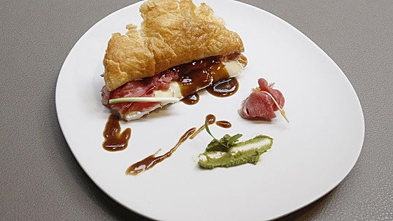 Receta: hojaldre de rosbif, pesto y franxón