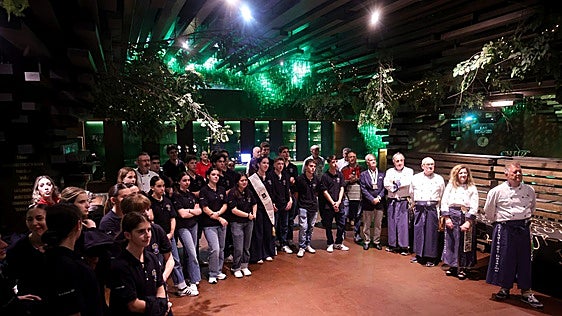 La Cofradía del Desarme conecta a los jóvenes mexicanos con sus raíces asturianas en Oviedo