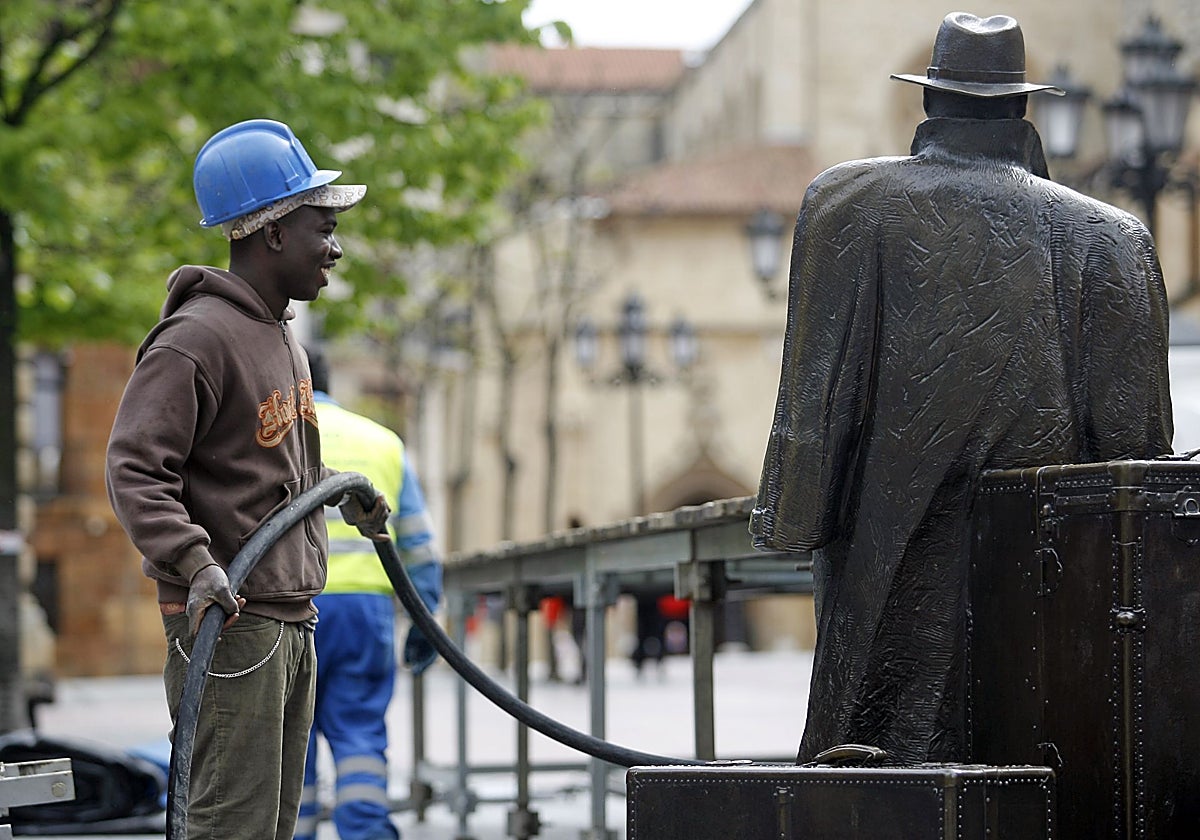 Más empleo, más diversidad: Asturias suma un 22,8% más de afiliados extranjeros – El Comercio