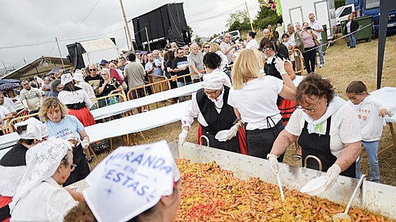 Arroz a la asturiana para 1.500 personas en Miranda