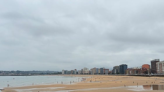 Las mareas vivas, protagonistas en Gijón en la resaca del eclipse