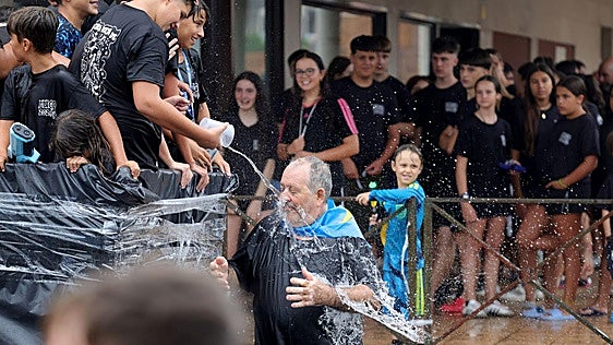 Tremenda pingadura en Lugo de Llanera: las fotos de la fiesta