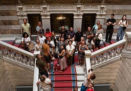 Turistas conocen el Parlamento en la Jornada de Puertas Abiertas del mes de agosto