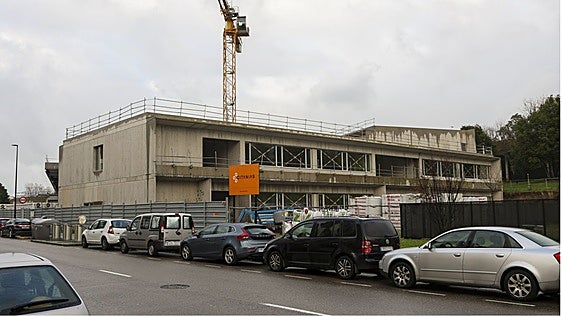 Educación replica que el Ayuntamiento de Gijón tiene los planos del colegio de Nuevo Roces «desde 2023»