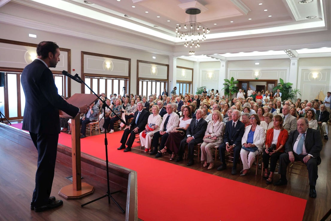 El Club de Regatas de Gijón homenajea a 10 socias de honor