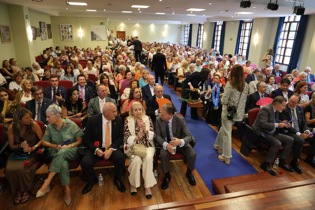 El Centro Asturiano de Oviedo pone el broche a unas «fiestas con mucha participación»