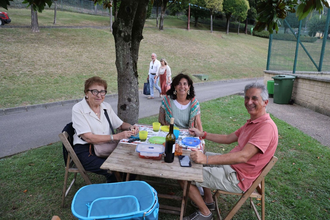 El Centro Asturiano de Oviedo pone el broche a unas «fiestas con mucha participación»