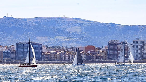 Un tiempo «perfecto» en la primera etapa del rally del Puerto Deportivo de Gijón