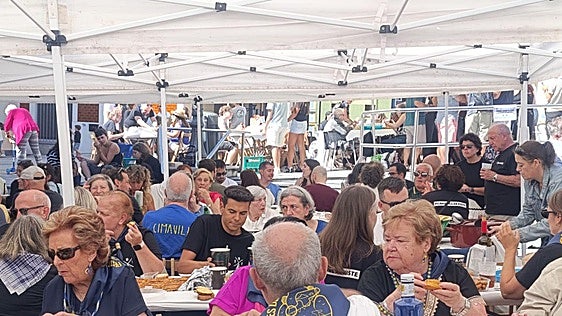 Gijón sigue de fiesta en Pescadores y Cimavilla