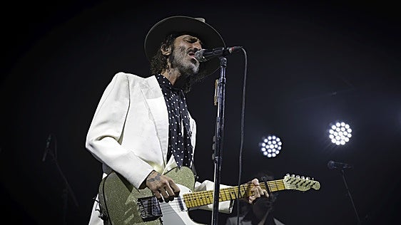 Leiva llena Oviedo de puro rock