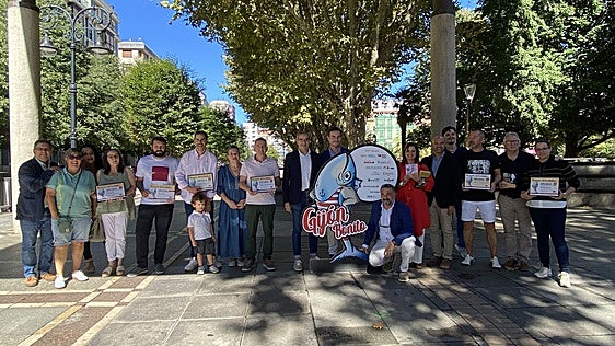 El 'príncipe azul del mar' ya tiene dueño: Sidrería Román, premio al mejor rollo de bonito de Gijón