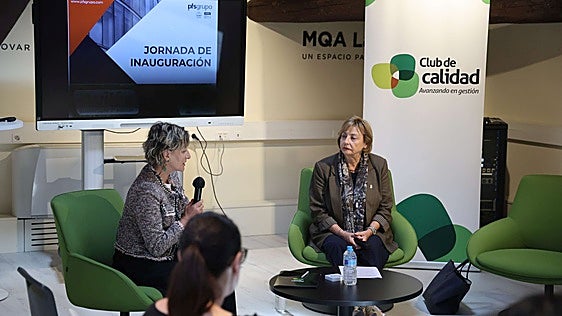 María Montes y Mariví Monteserín en la presentación del programa.