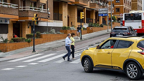 Novedades en la normativa sobre semáforos: «Es una medida necesaria en Gijón que evitará la inseguridad»