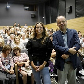 Blanca García-Orea e Ignacio Arroyo, al inicio de la charla.