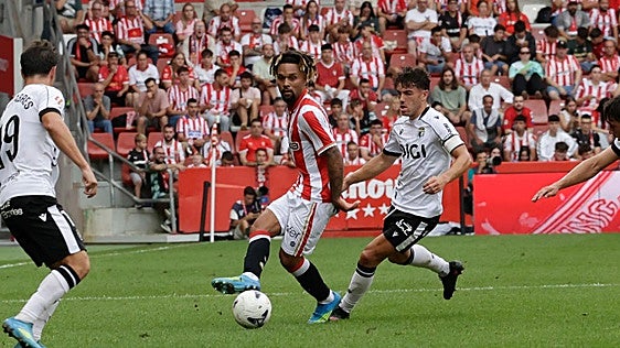 El Sporting se reconcilia con El Molinón