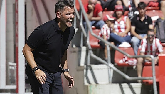 Larcamón, tras los últimos resultados del Sporting: «¿La semana? Tuvimos charlas importantes y la respuesta estuvo a la altura»