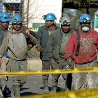 Los equipos de rescate se acercan a los mineros atrapados en México