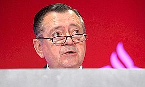 Alfredo Sáenz durante una rueda de prensa. / Archivo