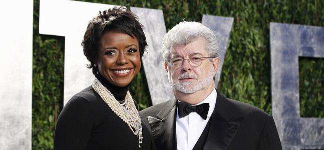 El cineasta George Lucas y su prometida, Mellody Hobson. /Reuters